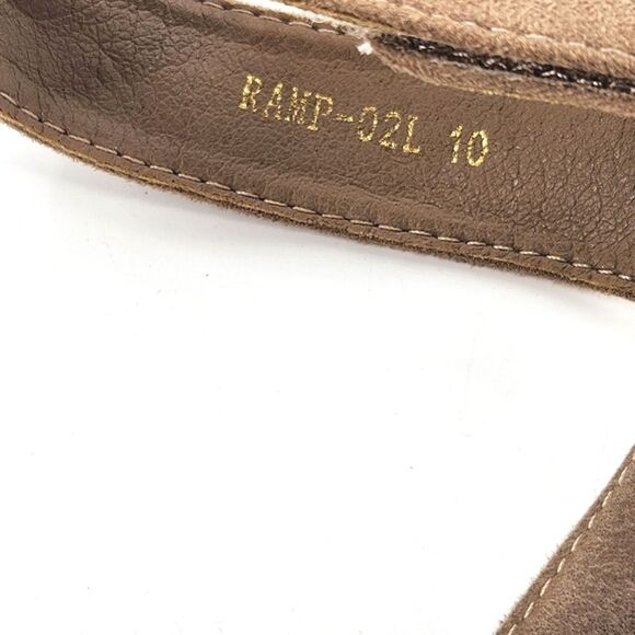 Rampage Sandals Womens 10 Beige Ankle Strap Chunky Block Heels Faux Suede - Picture 11 of 11